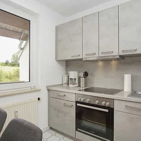 Strandhaus Moenchgut Ferienwohnung 16 Mit Sauna- Und Schwimmbadnutzung Im Ahoi Sellin شقة