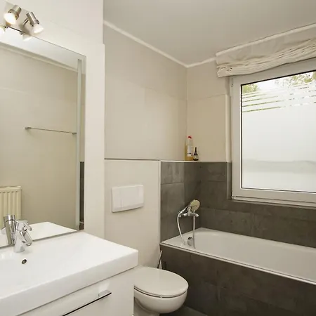 Strandhaus Moenchgut Ferienwohnung 16 Mit Sauna- Und Schwimmbadnutzung Im Ahoi Sellin